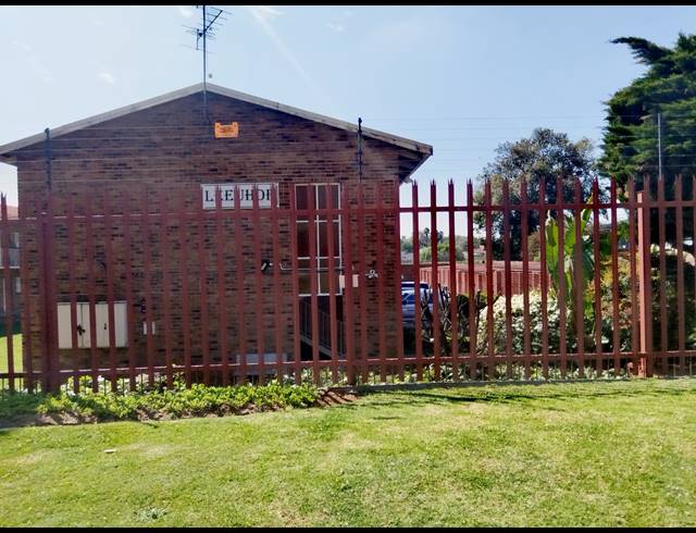 2 BEDROOM FLAT FOR SALE IN EDLEEN
